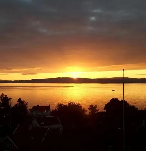 Close To The Airport And Trondheim 펜션